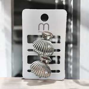 5/$25 Melody Silver Conch Shell Hair Clips